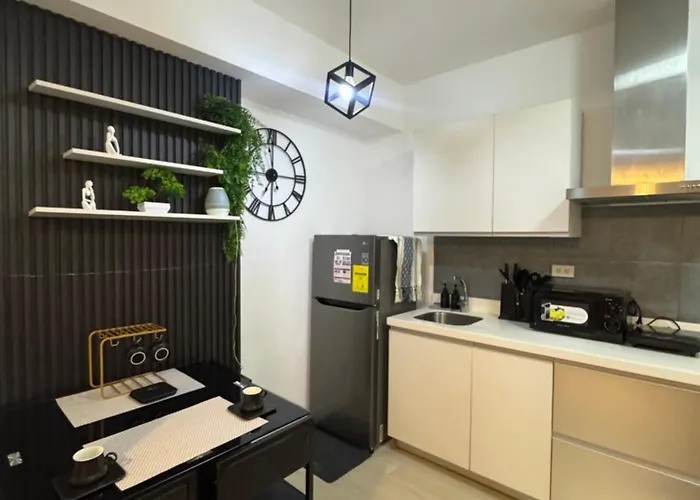 Azure Urban Ph 1504 Hotel